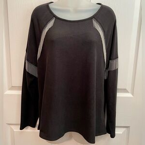 NWT BELLDINI BLACK AND SILVER LIGHTWEIGHT FLEECE STYLE KNIT TOP MISSES SIZE M